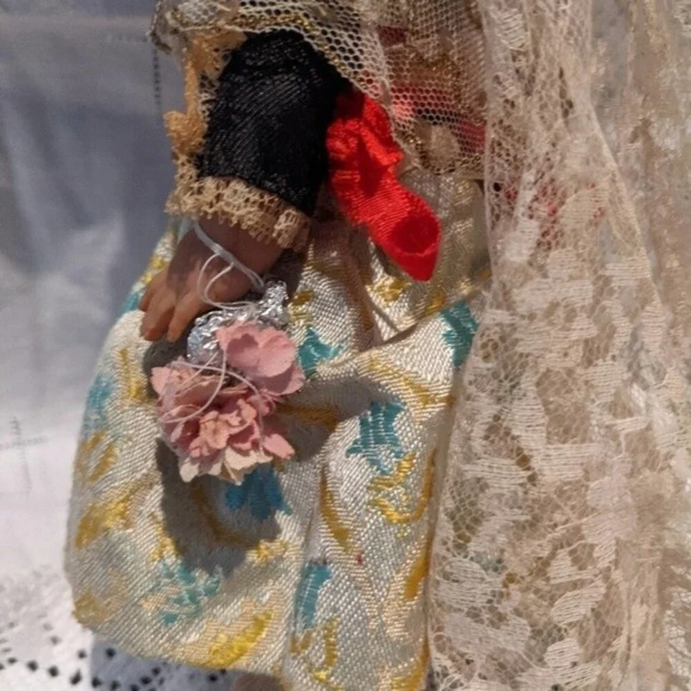 Vintage Linda Pirula with regional Valencian costume